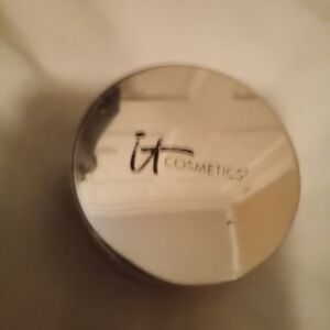 IT Cosmetics Shimmering Silver Compact